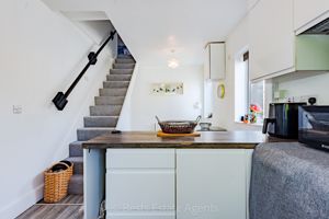 Sandy Lane Preston Brook